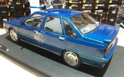SOLIDO 1/18 - RENAULT 21  MK I TURBO - 1988 - BLUE