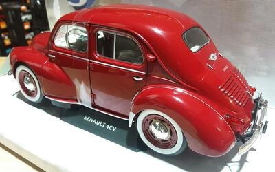 SOLIDO 1/18 - RENAULT 4 CV - RED - 1956
