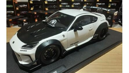 SOLIDO 1/18 - TOYOTA GR86 LBWK BODY KIT - 2024 - PEARL WHITE