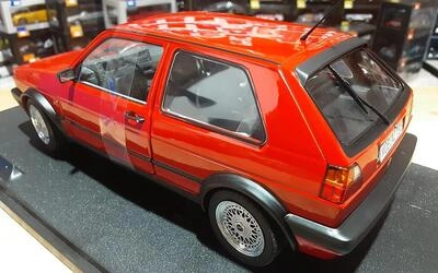SOLIDO 1/18 - VOLKSWAGEN GOLF II GTI G60 - 1985 - MARS RED