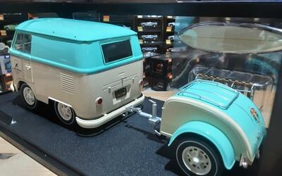 SOLIDO 1/18 - VOLKSWAGEN T1 VAN KOOL COMBI COM REBOQUE - 195