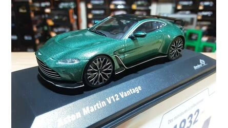 SOLIDO 1/43 - ASTON MARTIN V12 VANTAGE - 2023 METALLIC GREEN