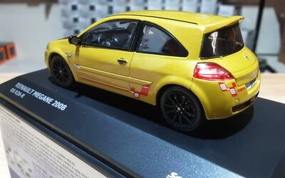 SOLIDO 1/43 - RENAULT MEGANE R26 R - SIRIUS YELLOW - 2009