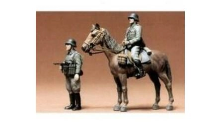 TAMIYA 1:35 GER. FIG INFANTERY MOUNTED (2)