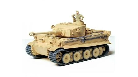 TAMIYA 1:35 US MBT M1A1 Abrams (2)