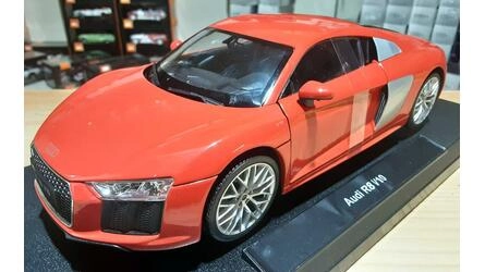 WELLY 1/18  - AUDI R8 V10  - 2016  - RED