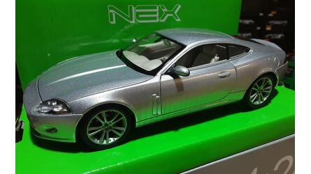 WELLY 1/24 - JAGUAR XK 150 COUPE - 2006 - SILVER