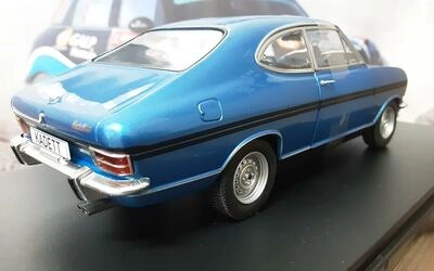 WHITE BOX 1/24 -  OPEL KADETT B RALLY - METALIC BLUE