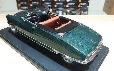 WHITEBOX 1/24 -  CITROEN DS 19 CABRIOLET - METALLIC DARK GRE