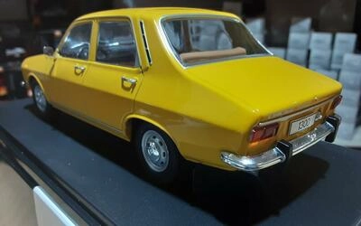 WHITEBOX 1/24 - DACIA 1300 - YELLOW - 1969
