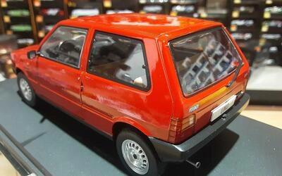 WHITEBOX 1/24 - FIAT UNO 45 - RED -1983