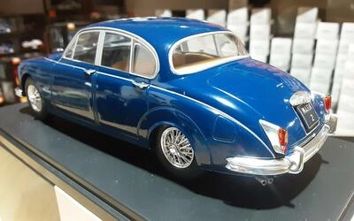 WHITEBOX 1/24 -  JAGUAR MK II - DARK BLUE - 1959