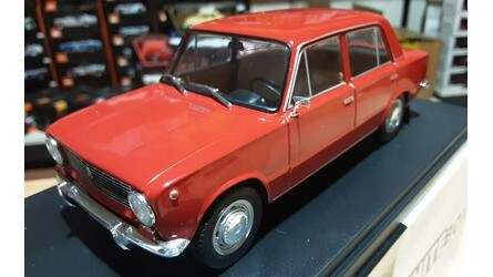 WHITEBOX 1/24 -  LADA 1200 - RED - 1970