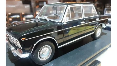 WHITEBOX 1/24 - LADA 1500 - BLACK - 1977
