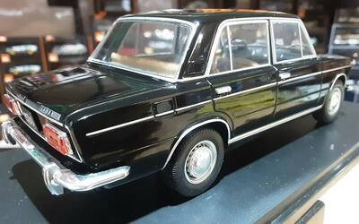 WHITEBOX 1/24 - LADA 1500 - BLACK - 1977