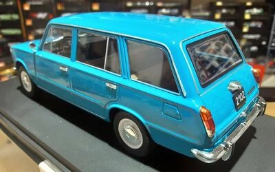 WHITEBOX 1/24 - LADA FIAT 2102 SW STATION WAGON - LIGHT BLUE