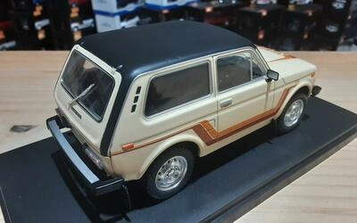 WHITEBOX 1/24 - LADA NIVA 5000 - 1980 - BEIGE