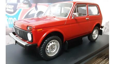 WHITEBOX 1/24 - LADA NIVA - RED - 1976