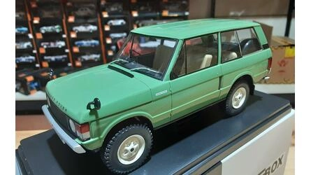 WHITEBOX 1/24 -  LAND ROVER RANGE ROVER RHD - GREEN - 1970