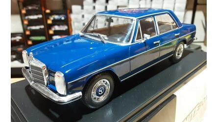 WHITEBOX 1/24 - MERCEDES 200 D (W115) - DARK BLUE - 1968