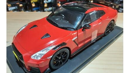 WHITEBOX 1/24 - NISSAN GT-R NISMO - RED - 2021
