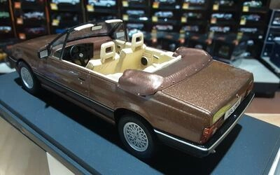 WHITEBOX 1/24 - OPEL ASCONA C CABRIOLET OPEN - DARK BROWN - 