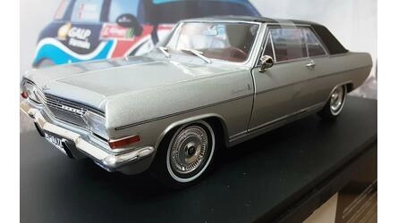 WHITEBOX 1/24 - OPEL DIPLOMAT A V8 COUPE - SILVER/BLACK