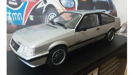 WHITEBOX 1/24 -  OPEL MONZA A2 GSE - SILVER - 1983