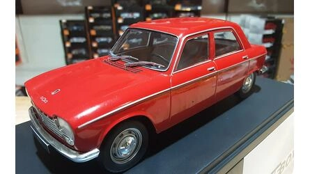 WHITEBOX 1/24 -  PEUGEOT 204 - RED - 1968