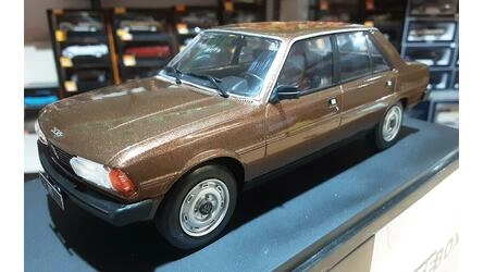 WHITEBOX 1/24 - PEUGEOT 305 - BROWN METALLIC - 1977