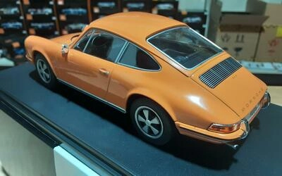 WHITEBOX 1/24 -  PORSCHE 911 S - ORANGE - 1968