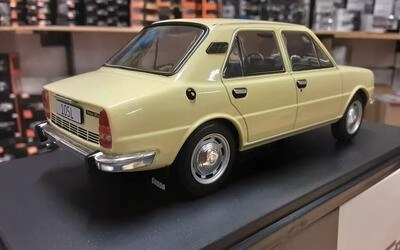 WHITEBOX 1/24 -  SKODA 105 L - LIGHT YELLOW - 1976