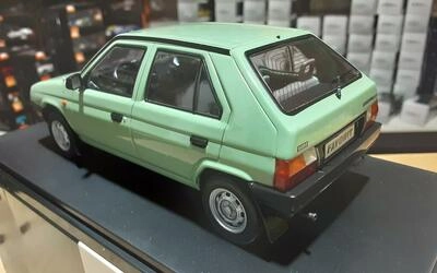 WHITEBOX 1/24 - SKODA FAVORIT - LIGHT GREEN - 1987