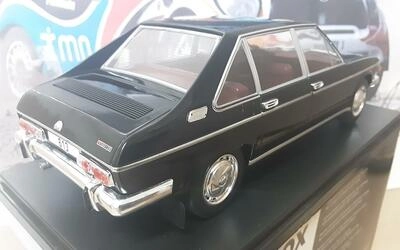 WHITEBOX 1/24 -  TATRA 613 - BLACK - 1973
