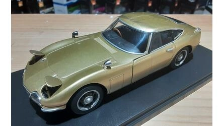 WHITEBOX 1/24 - TOYOTA 2000 GT - 1967 - BEIGE METALLIC